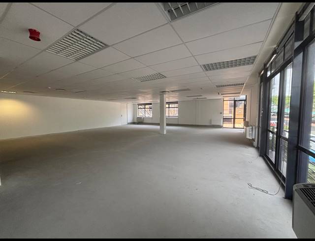 1,014M² OFFICE TO LET IN PLATTEKLOOF 3
